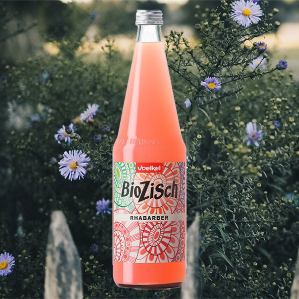 Biozisch Rhabarber von Voelkel in der Mehrwegflasche