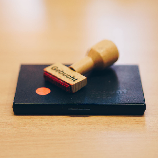 Stempelkissen und Stempel Gebucht