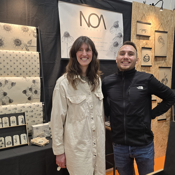 Grünland Bio Lieferant NOA Papeterie aus Graspapier