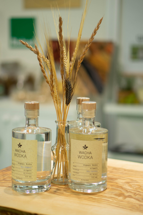 Produktbild Jahrgangswodka Bio-Gerste und Dinkel von Wacha