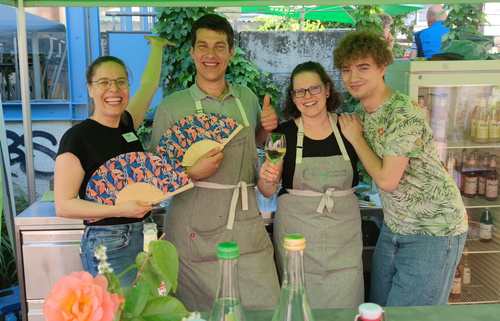 Die Bar-Crew beim Grünlandfest 2024