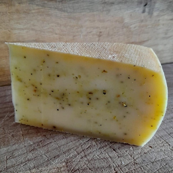 Produktfoto zu Käse Bauer Freigeist Hausmarke Orangenpfeffer