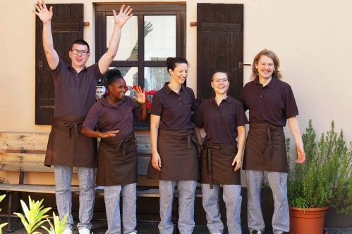 Teambild Meister Küfner Nusseckenmanufaktur