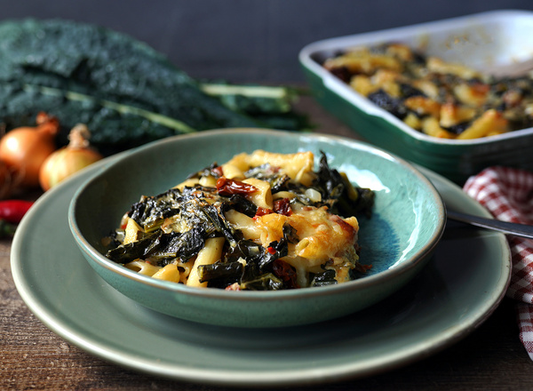 Schwarzkohl-Nudelauflauf