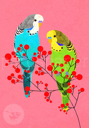 KI generiert: Zwei bunte Wellensittiche auf einem Zweig mit roten Beeren vor einem rosa Hintergrund.