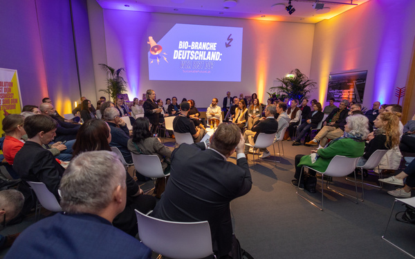 Gespräch mit Vetretern der Bio-Branche und Publikum