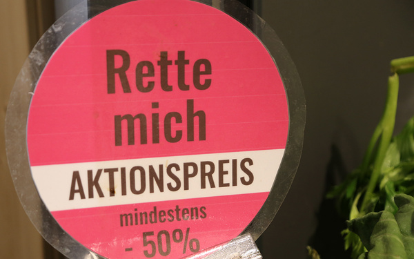Rette-Mich-Schild im Grünland Bioladen