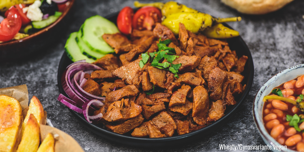 Feldsalat mit roter Beete und Birnen