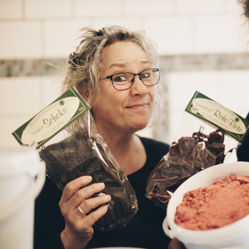 Angelika von Nudelwerkstatt Hilmsen mit ihren Nudeln