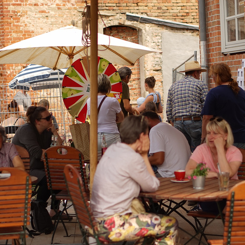 Grünlandfest Blick in den Cafebereich auf dem Hof