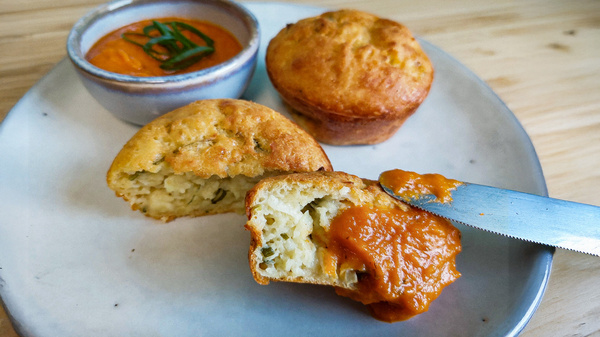 Gemüse-Muffins mit Möhren-Ingwer Butter
