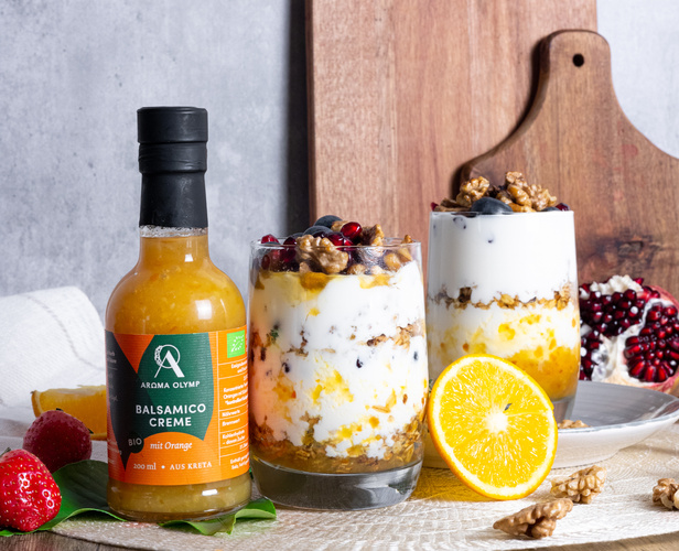 Rezeptbild für Griechischer Joghurt mit Balsamico Creme mit Orange
