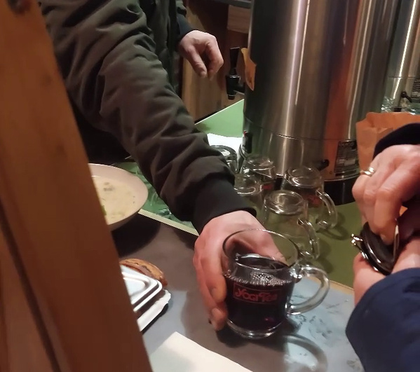Hygge Glühwein und Hygge Punsch von Voelkel