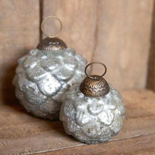 Produktfoto zu Zapfenkugel weiss 8cm