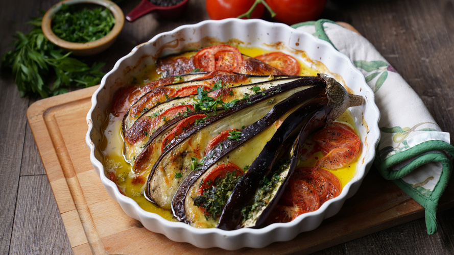 Rezeptbild für Gebackene Aubergine mit Zitronen-Dip